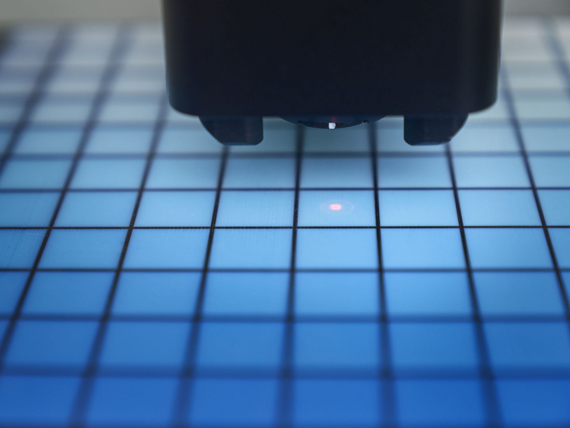 inside a 3D full-colour printer